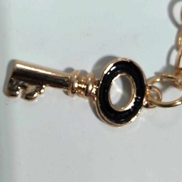 FLASH SALE! NWT Beautiful Purse Bag Charm/Bracelet However You Want To Wear It! - Picture 9 of 11